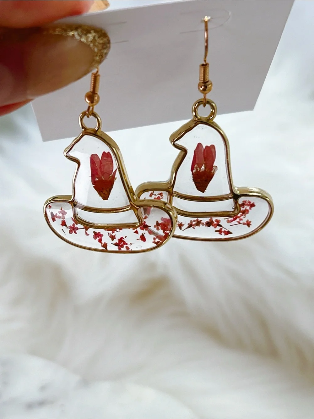 Witch 🧙 hat lucite Real Flower 🌸 pink gold plated 2” earrings